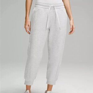 Sz 10 NWT Lululemon Athletica Scuba High Rise Crop Gray Joggers